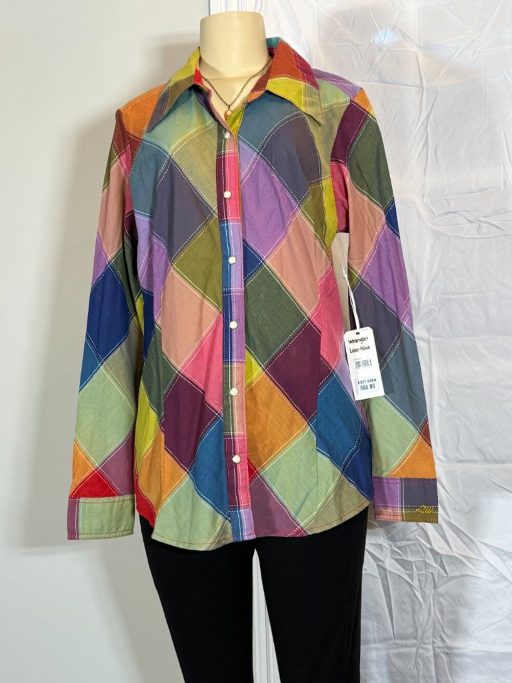 Wrangler Lainey Wilson Pearl Snap Fitted Shirt of Many Colors. Women's L NWT!